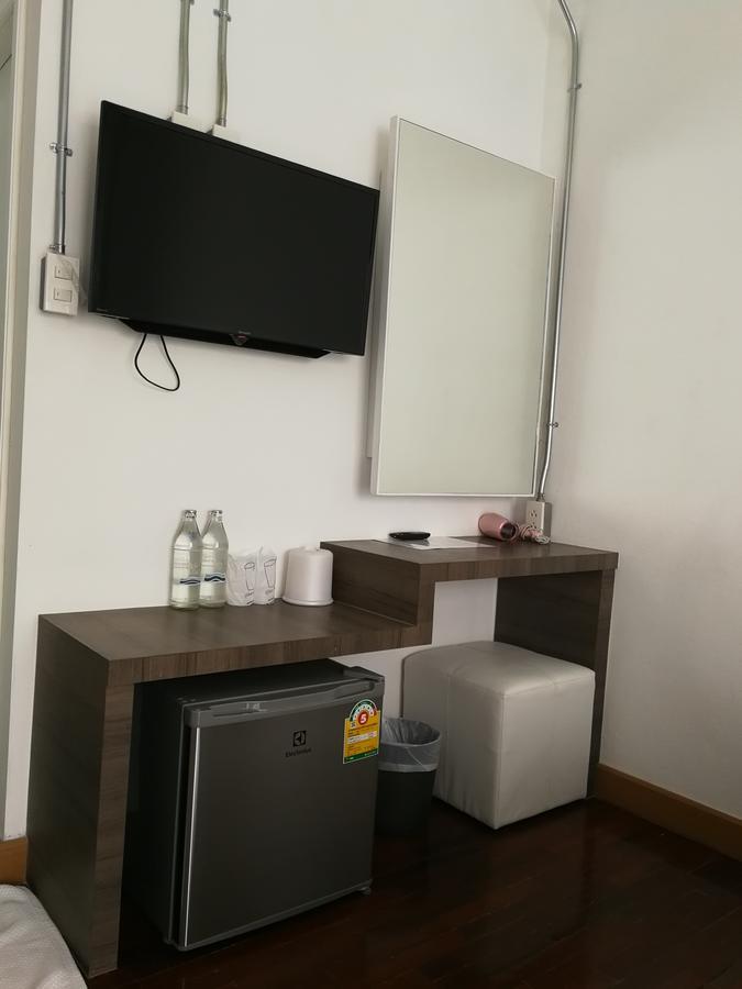 F Plus F Hostel Chiang Mai Esterno foto